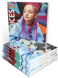 Omslag för 'Voices 7 Coursebook, 25 ex - 511-1847-5'