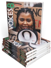 Omslag för 'Voices 8 Coursebook, 25 ex - 511-1850-5'